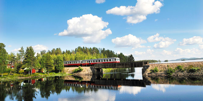 Vill du åka tåg genom Sverige? Här är en av de vackraste sträckorna