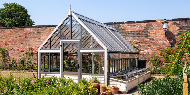 Vansta Trädgård presenterar toppmodernt växthus i nytt showroom